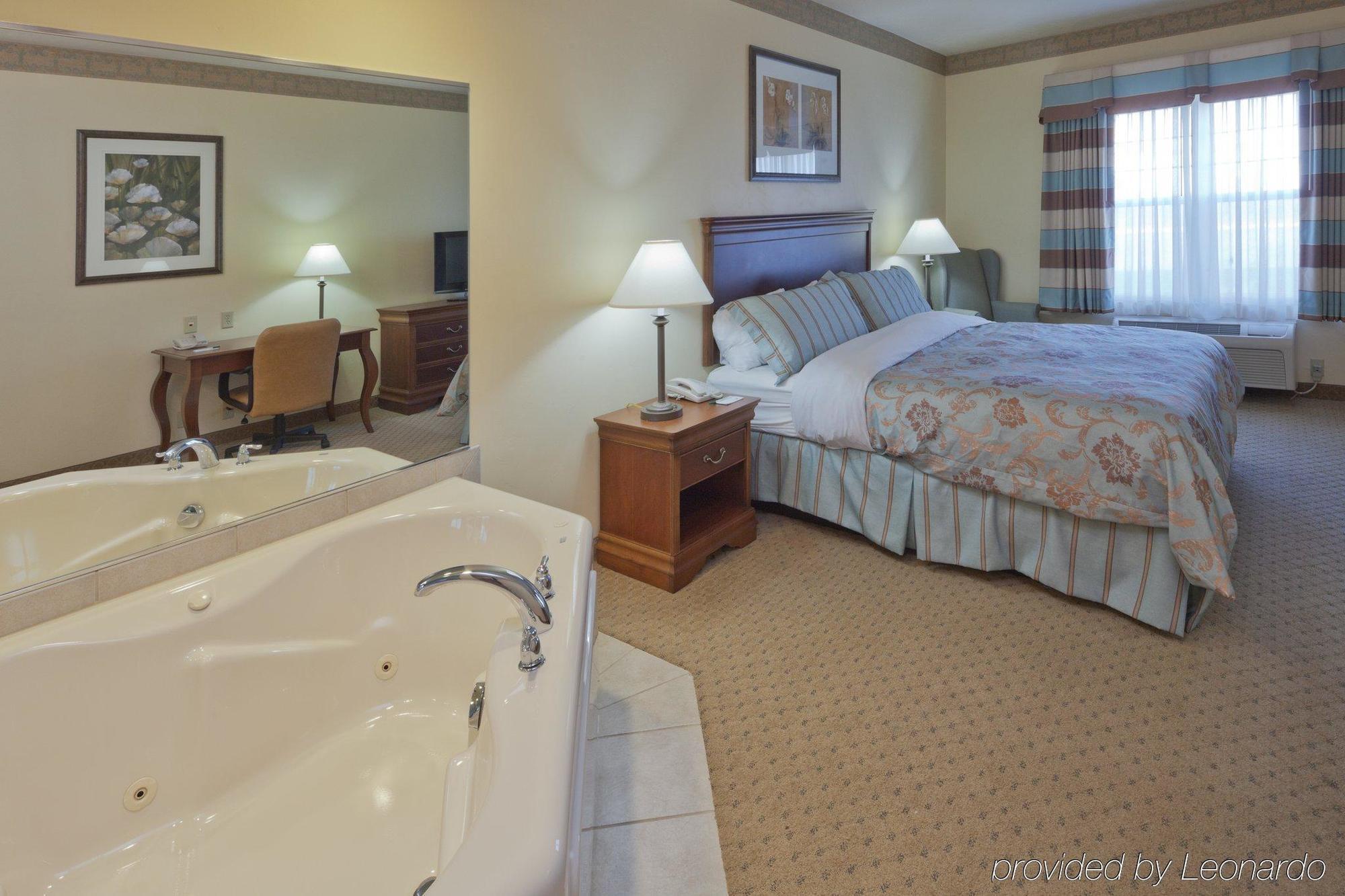 Country Inn & Suites By Radisson, Appleton North, Wi Little Chute Экстерьер фото